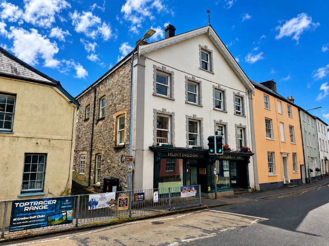 Property for Auction in Wales - 20 The Struet, Brecon, Powys, LD3 7LL