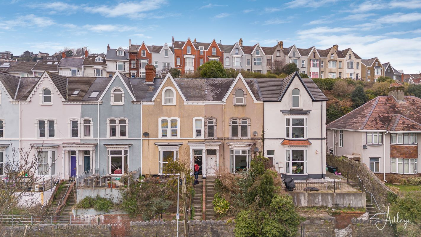 16 Oaklands Terrace, Mount Pleasant, Swansea, SA1 6JJ