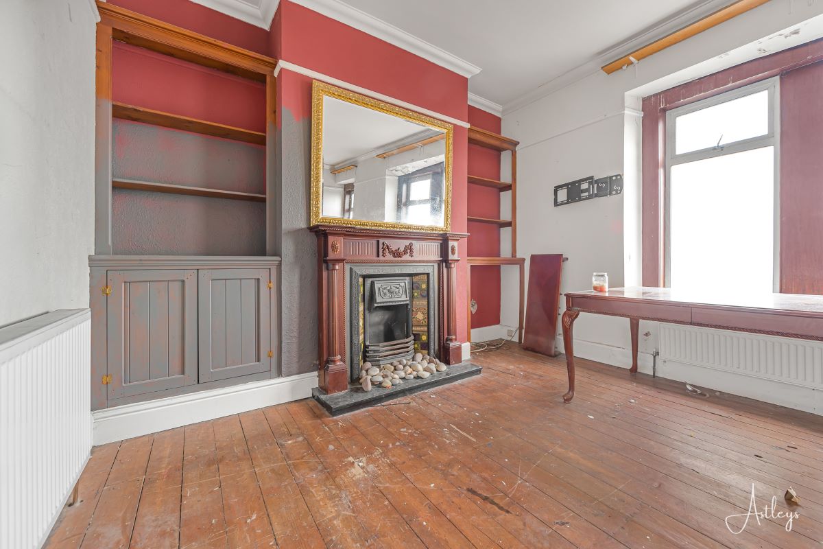 16 Oaklands Terrace, Mount Pleasant, Swansea, SA1 6JJ