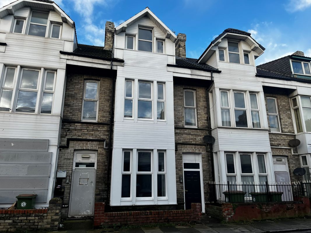 Westbourne Grove, Redcar, Cleveland, TS10 1EH LSH Property Auctions