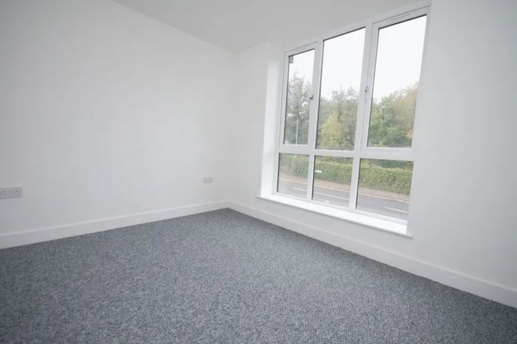 Clark Road, Wolverhampton, West Midlands, WV3 9PD LSH Property Auctions