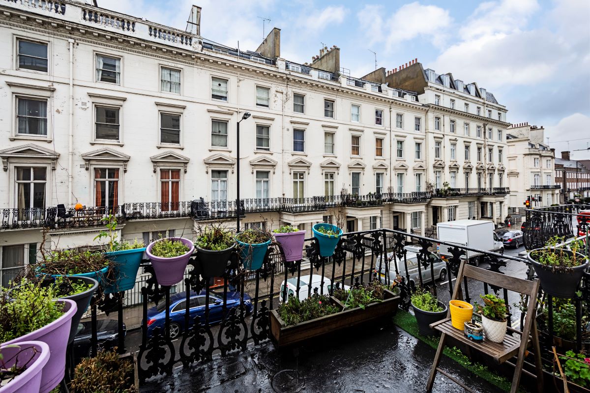 Gloucester Terrace, London, W2 3DA - Online Auctions