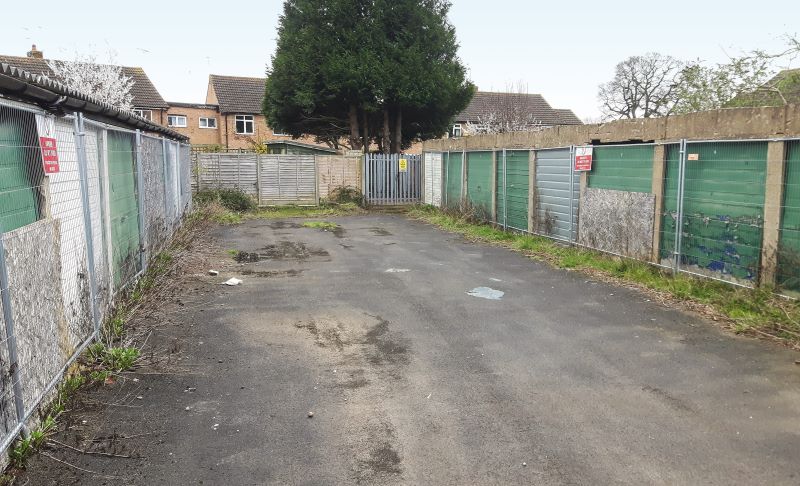 Lot 58 - 28 Garages Off Castle Road South, Alcester, Warwickshire, B49 6bg