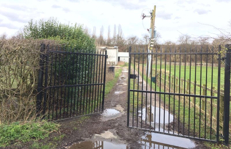 Stables at Barrowby Lane, Garforth, Leeds, West Yorkshire, LS25 1NG