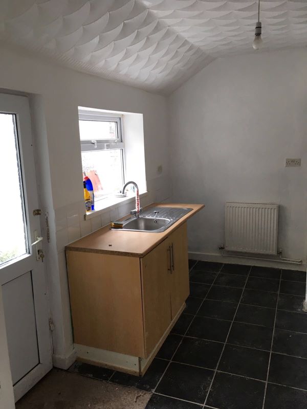 48 Glandwr Street, Abertillery, Gwent, NP13 1TY