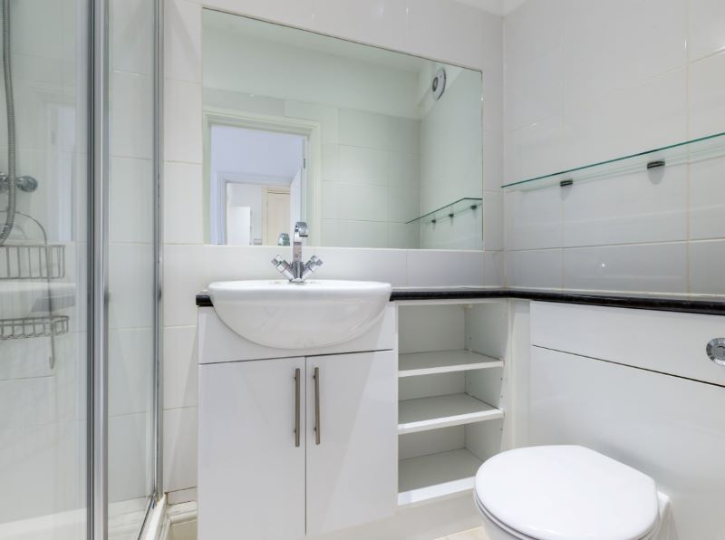 Flat 2, 31 Saltisford, Warwick, Warwickshire, CV34 4TD