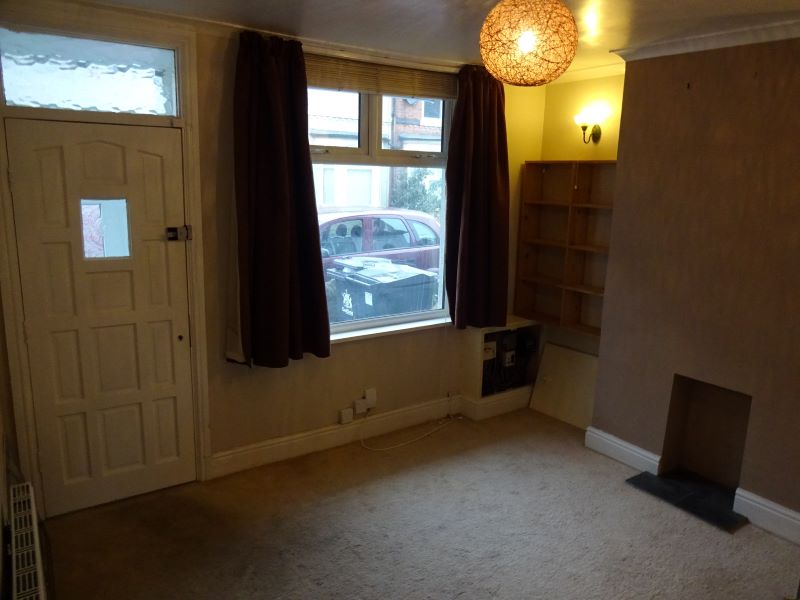 16 Highfield Drive, Carlton, Nottingham, NG4 1JQ