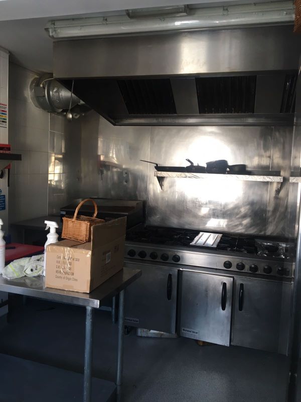 Crown & Anchor, Exchange Row, Mansfield, NG18 1JU