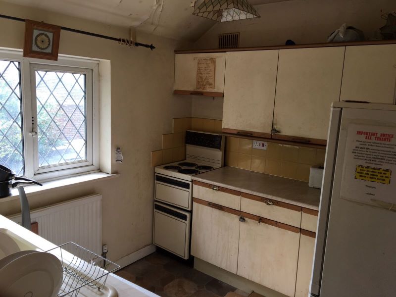 142 Totteridge Road, High Wycombe, Buckinghamshire, HP13 6HZ