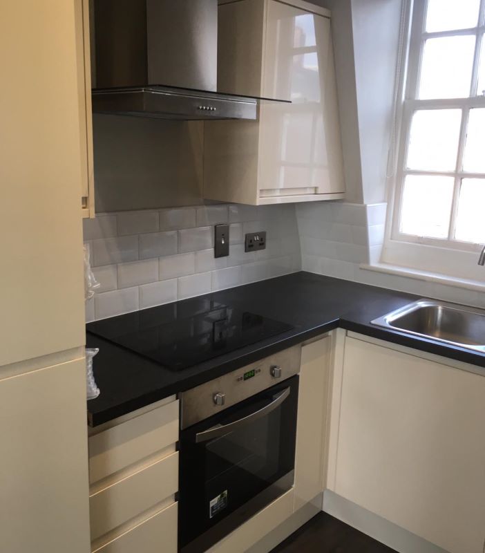 Flat 3B, 1 Market Place, Newark, Nottinghamshire, NG24 1DY