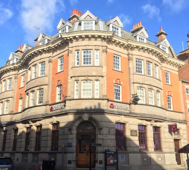 Flat 2B, 1 Market Place, Newark, Nottinghamshire, NG24 1DY