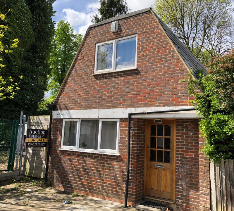 18A Lewis Gardens, Finchley, London, N2 9AN