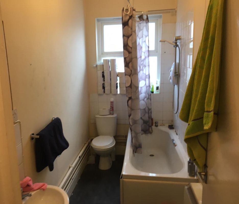 390/392 Radford Road, Nottingham, NG7 5GR