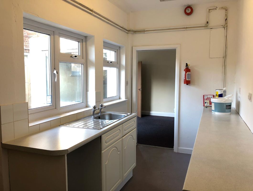 355 Aspley Lane, Nottingham, NG8 5GA