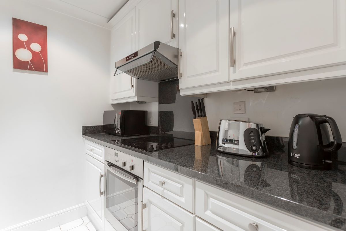 Flat 2 Victoria Court, 17-19 Kempsford Gardens, London, SW5 9LA