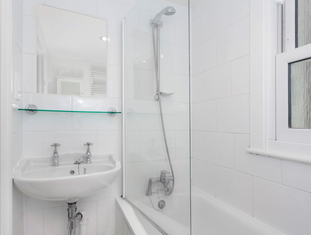 Flat 2 Victoria Court, 17-19 Kempsford Gardens, London, SW5 9LA