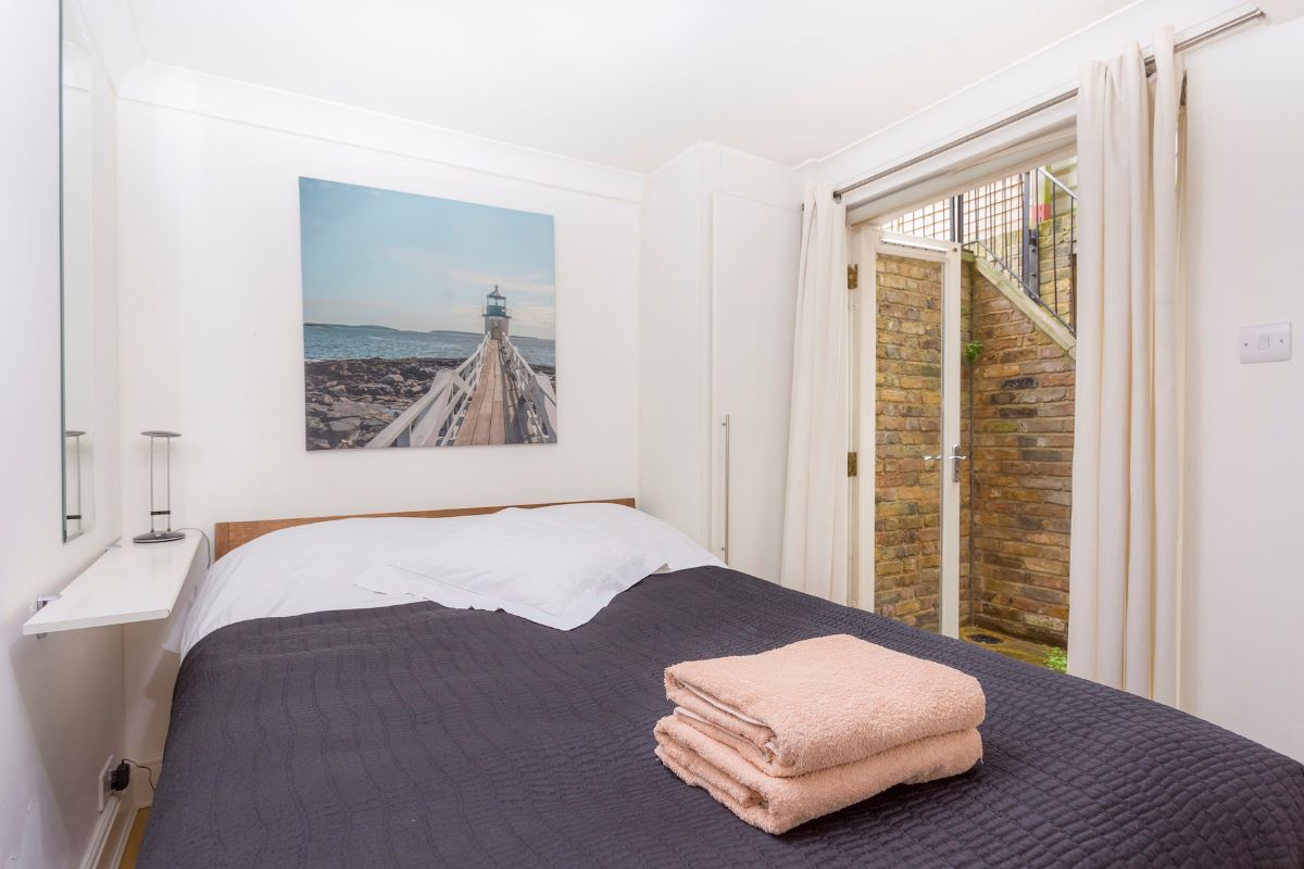 Flat 2 Victoria Court, 17-19 Kempsford Gardens, London, SW5 9LA
