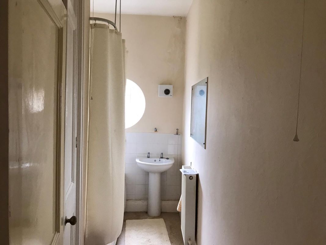 5 Holgate, Clifton Village, Nottingham, NG11 8NH