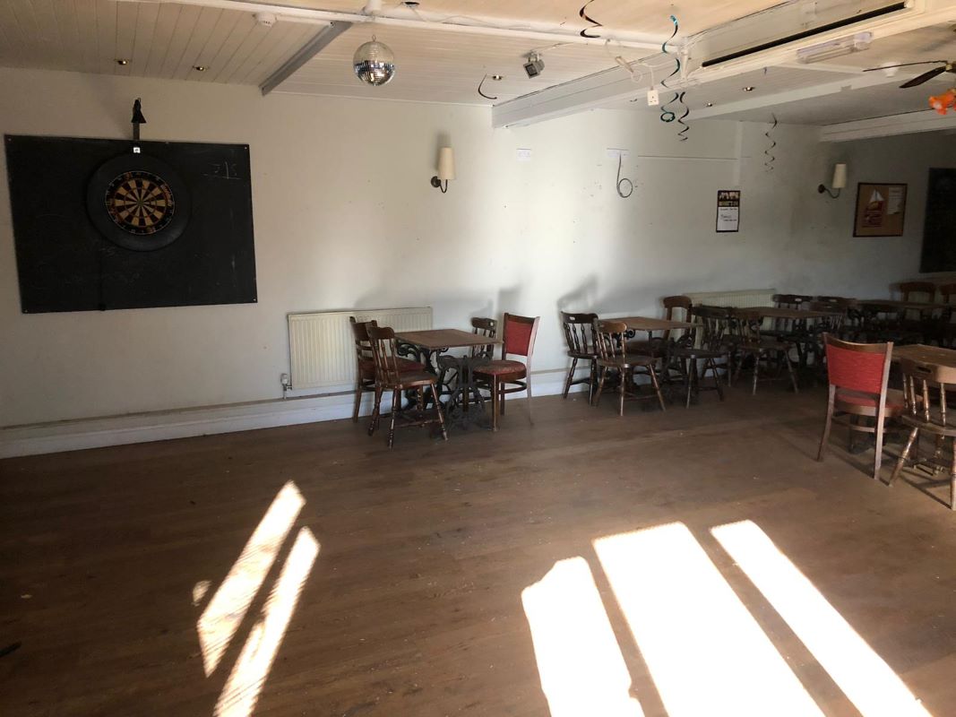 Montalt Arms, 8 George Street, Mablethorpe, Lincolnshire, LN12 2BE