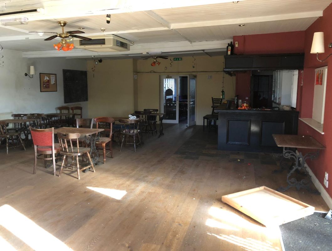 Montalt Arms, 8 George Street, Mablethorpe, Lincolnshire, LN12 2BE