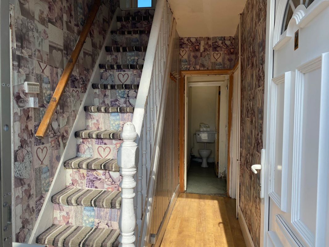 2 Abbey Grove, Nottingham, NG3 3AU