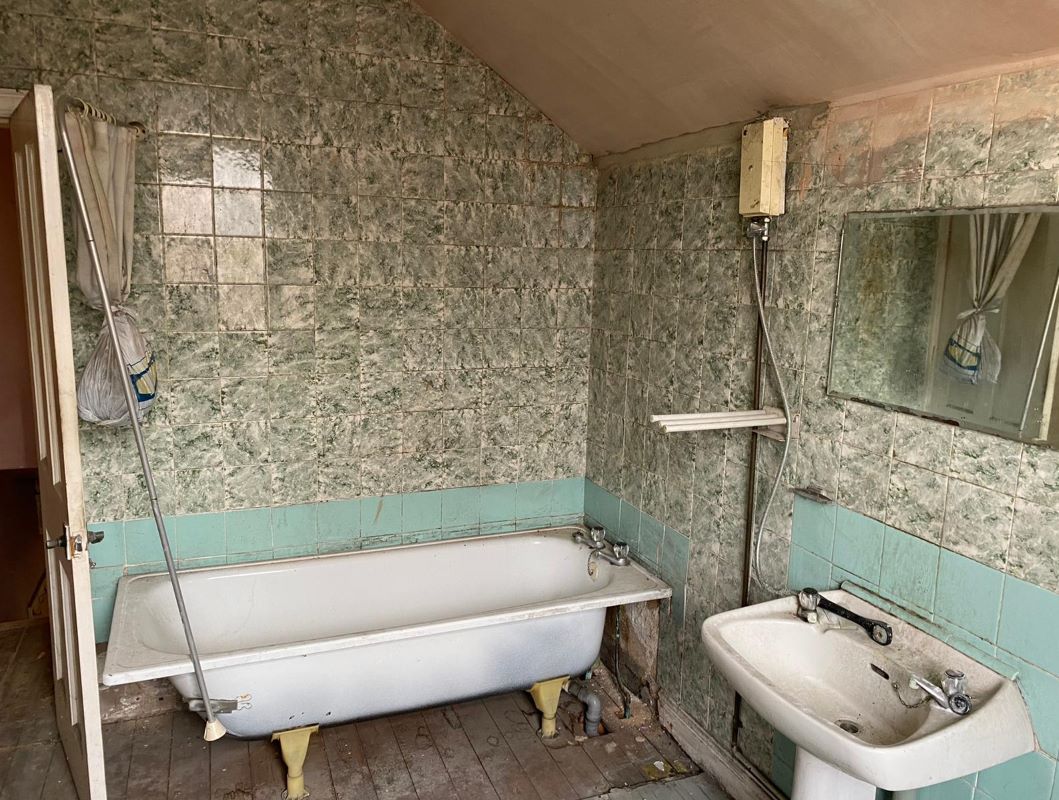 52 Cedar Road, Nottingham, NG7 6NS