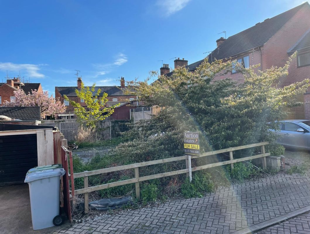 Land adjacent to, 20 Oliver Close, Newark, NG24 1RS