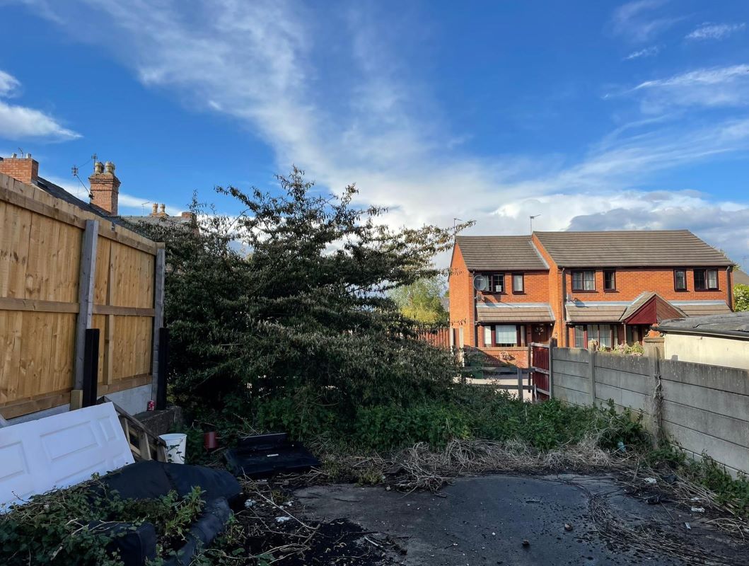 Land adjacent to, 20 Oliver Close, Newark, NG24 1RS