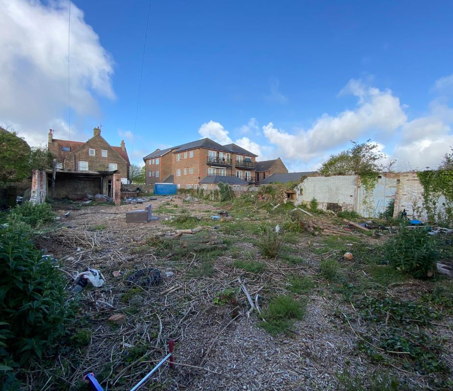 Land to the rear of, 4 & 6 Whitley Road, Eastbourne, BN22 8NJ