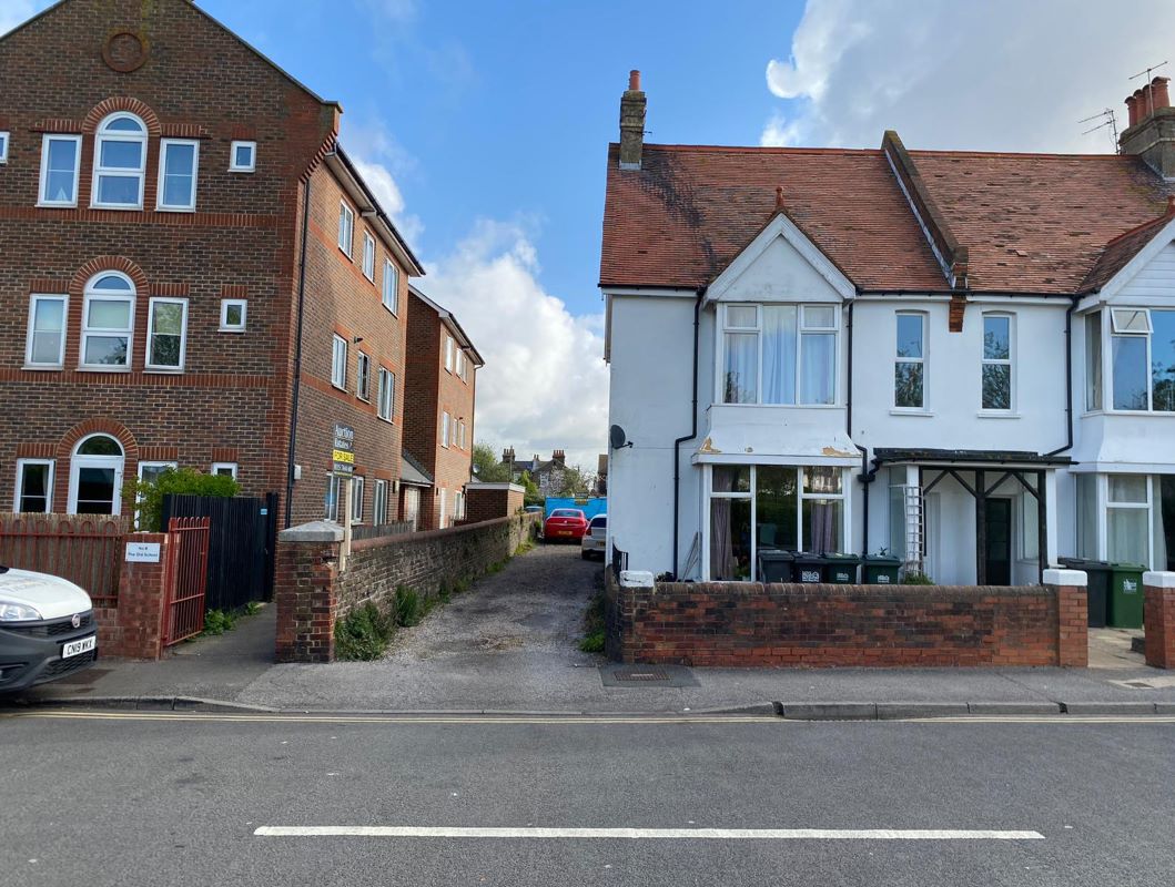 Land to the rear of, 4 & 6 Whitley Road, Eastbourne, BN22 8NJ