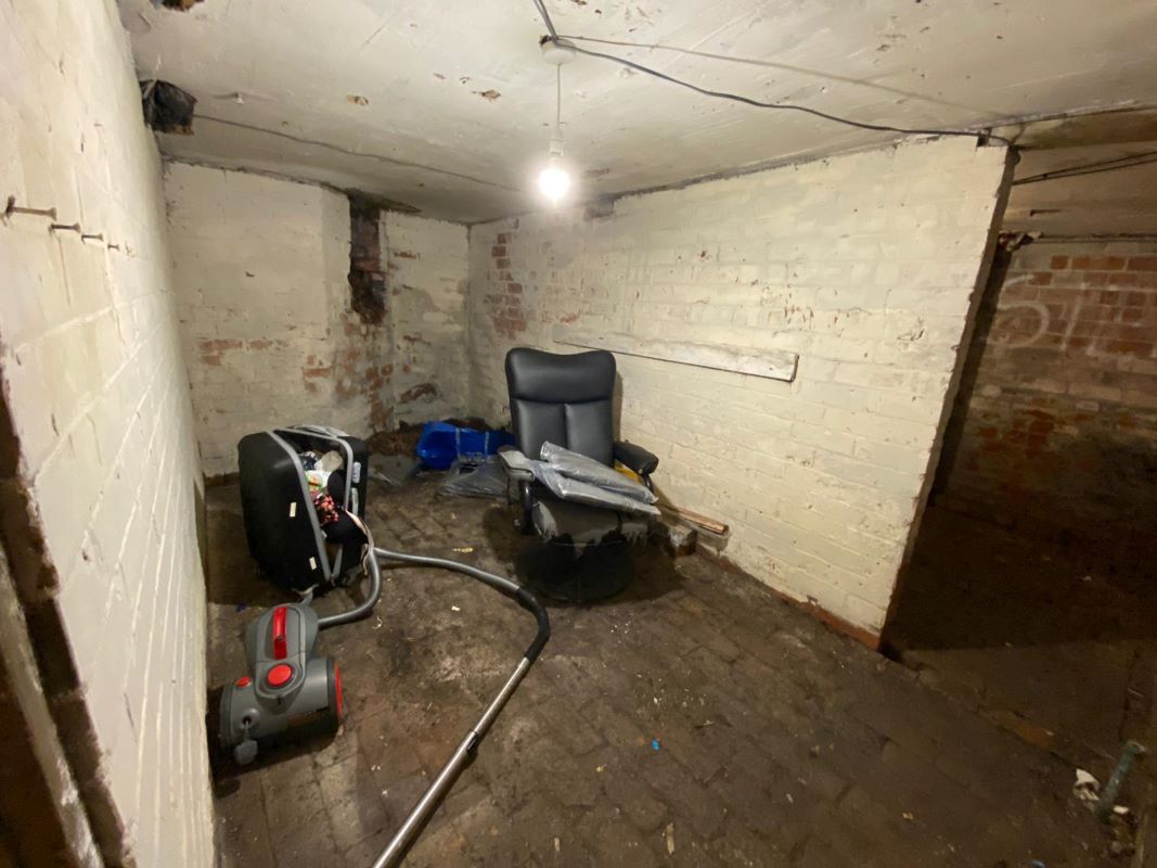 5B Ebers Grove, Nottingham, NG3 5EA