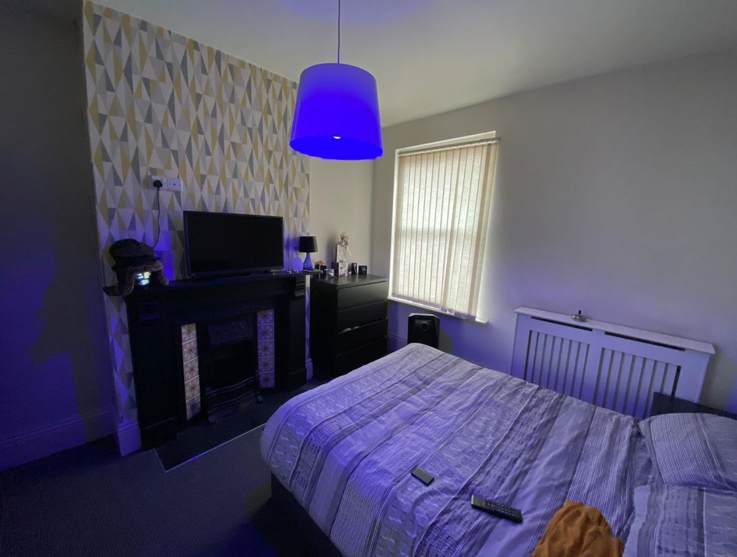 5B Ebers Grove, Nottingham, NG3 5EA