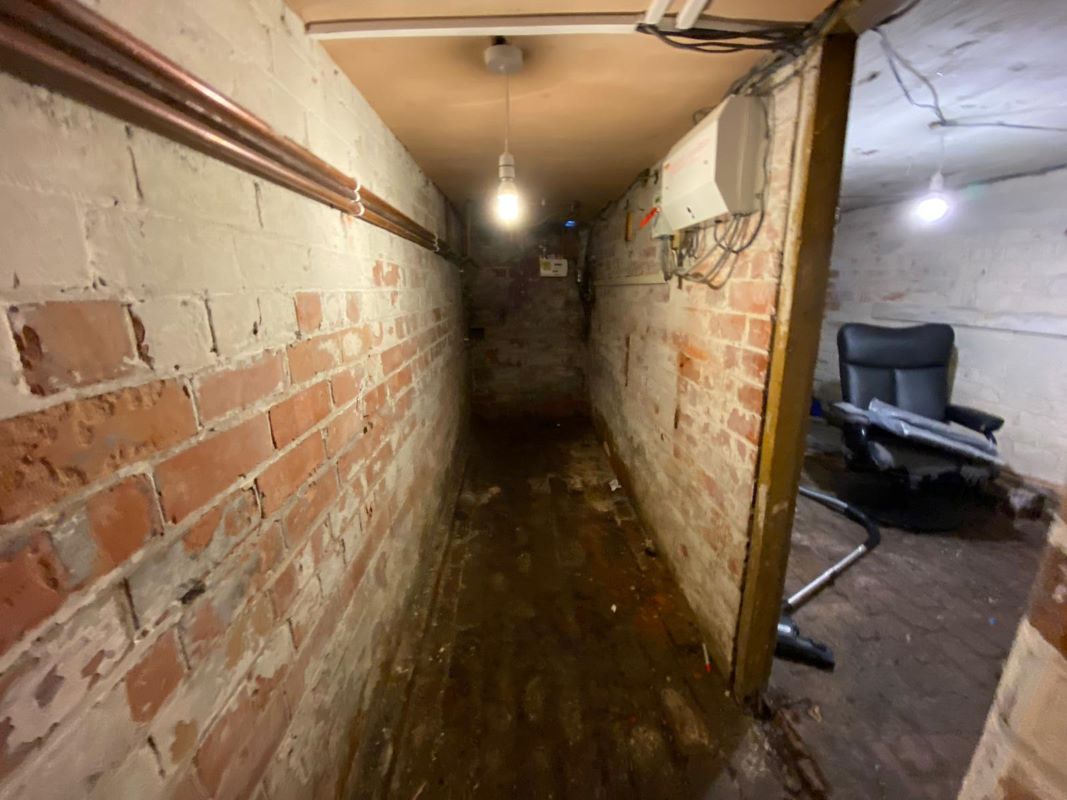 5B Ebers Grove, Nottingham, NG3 5EA