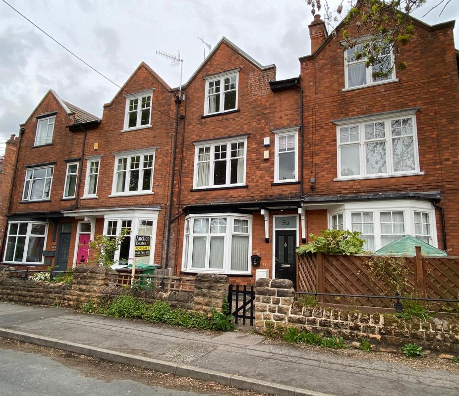 5B Ebers Grove, Nottingham, NG3 5EA
