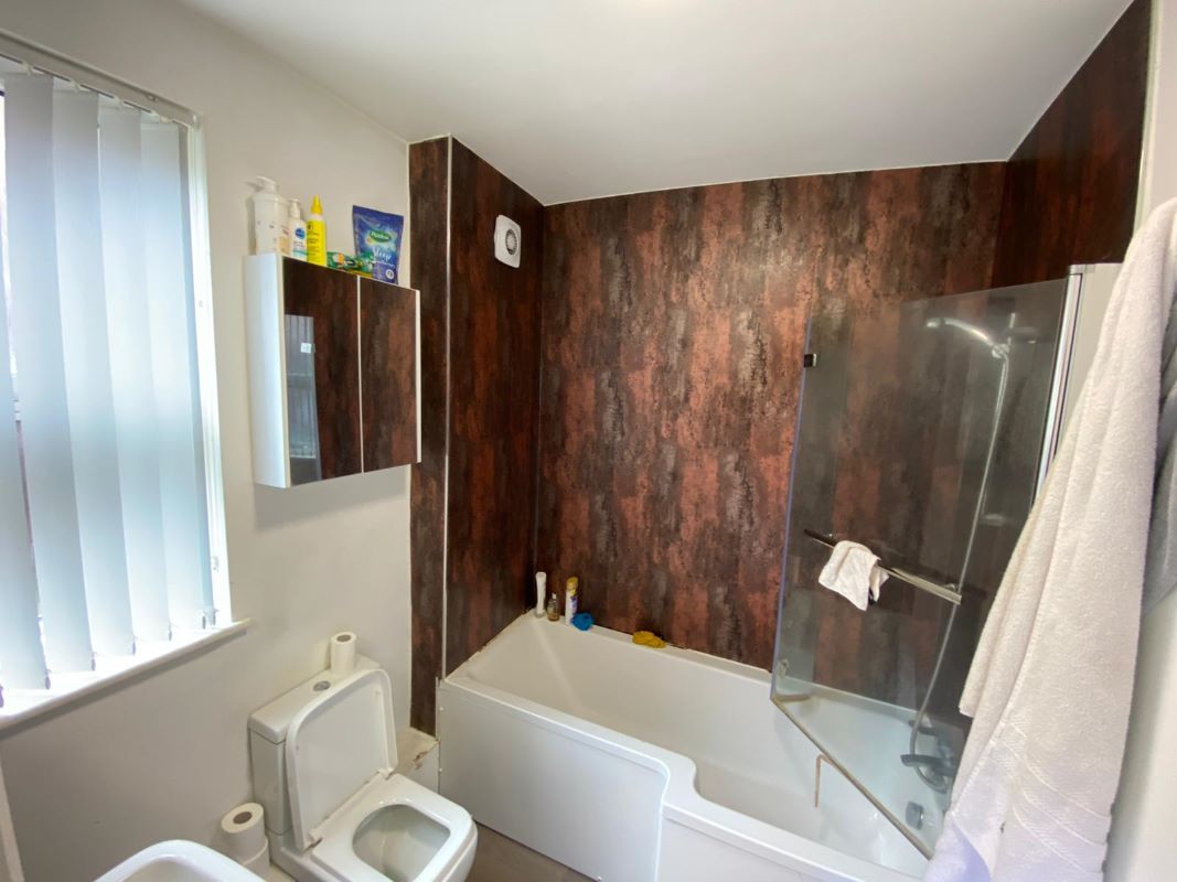 5B Ebers Grove, Nottingham, NG3 5EA