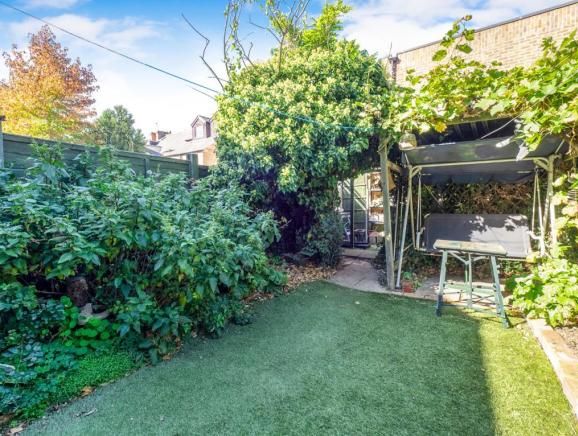 23 Charnwood Grove, West Bridgford, Nottingham, NG2 7NT