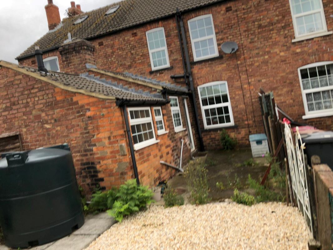 2 Glebe Cottages, Alkborough Lane, West Halton, DN15 9AS