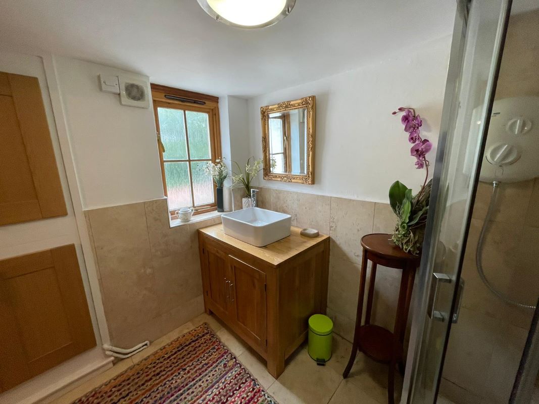 Pheasant Cottage, Newark Road, Caunton, Nottinghamshire, NG23 6AE