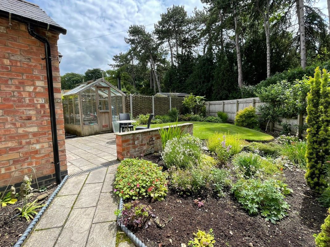 Pheasant Cottage, Newark Road, Caunton, Nottinghamshire, NG23 6AE