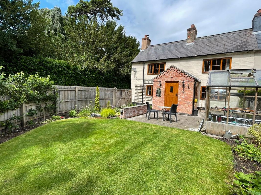 Pheasant Cottage, Newark Road, Caunton, Nottinghamshire, NG23 6AE