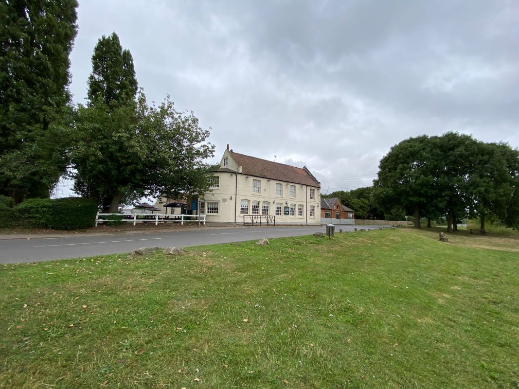 The Ferry Boat Inn, Riverside, Stoke Bardolph, Burton Joyce, Nottingham, NG14 5HX