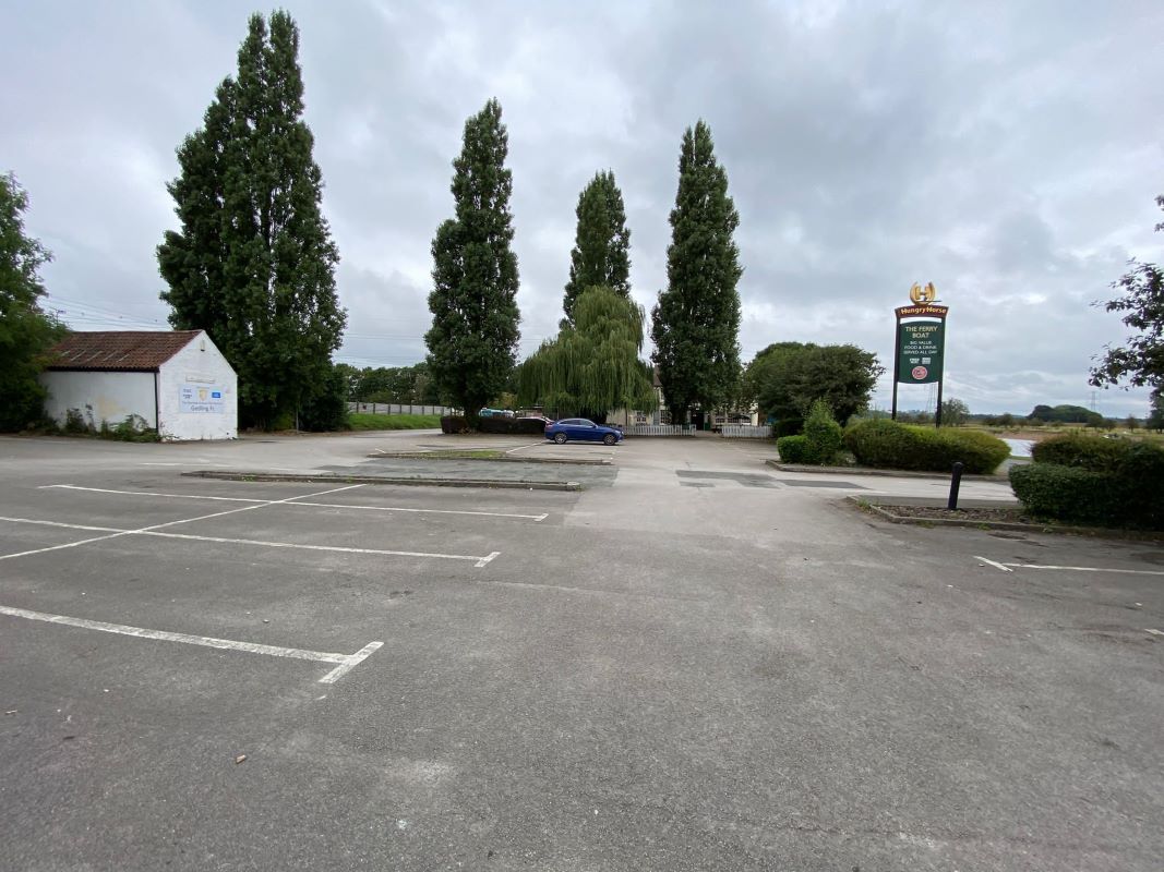 The Ferry Boat Inn, Riverside, Stoke Bardolph, Burton Joyce, Nottingham, NG14 5HX