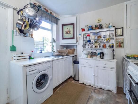 23 Charnwood Grove, West Bridgford, Nottingham, NG2 7NT