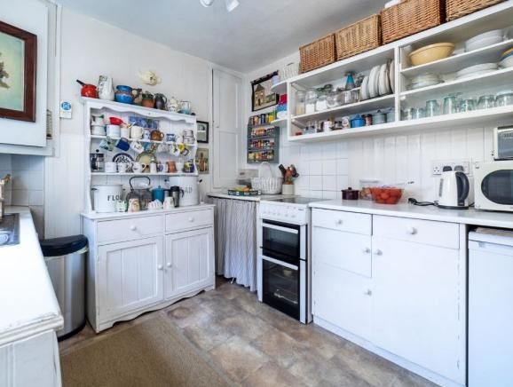 23 Charnwood Grove, West Bridgford, Nottingham, NG2 7NT