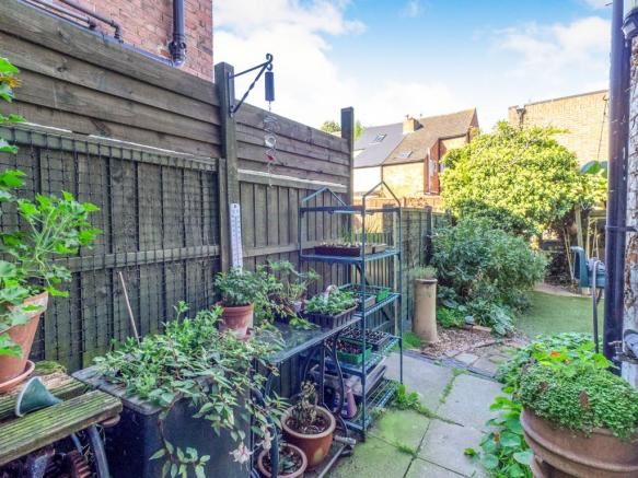 23 Charnwood Grove, West Bridgford, Nottingham, NG2 7NT