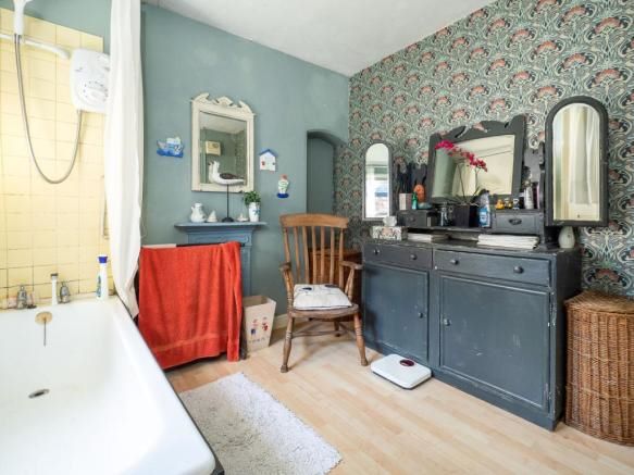 23 Charnwood Grove, West Bridgford, Nottingham, NG2 7NT