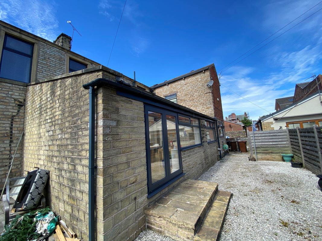 Oak House & Oak Cottage, Beal Lane, Shaw, Oldham, OL2 8PB