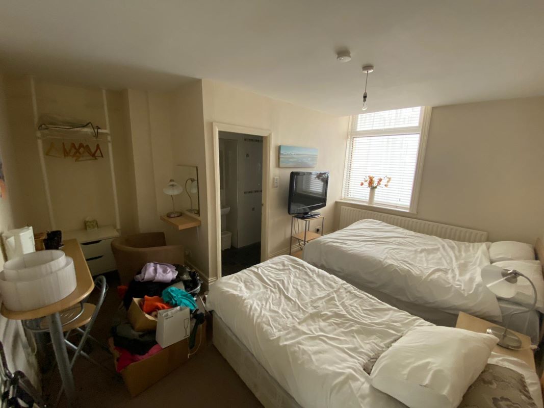 Oak House & Oak Cottage, Beal Lane, Shaw, Oldham, OL2 8PB