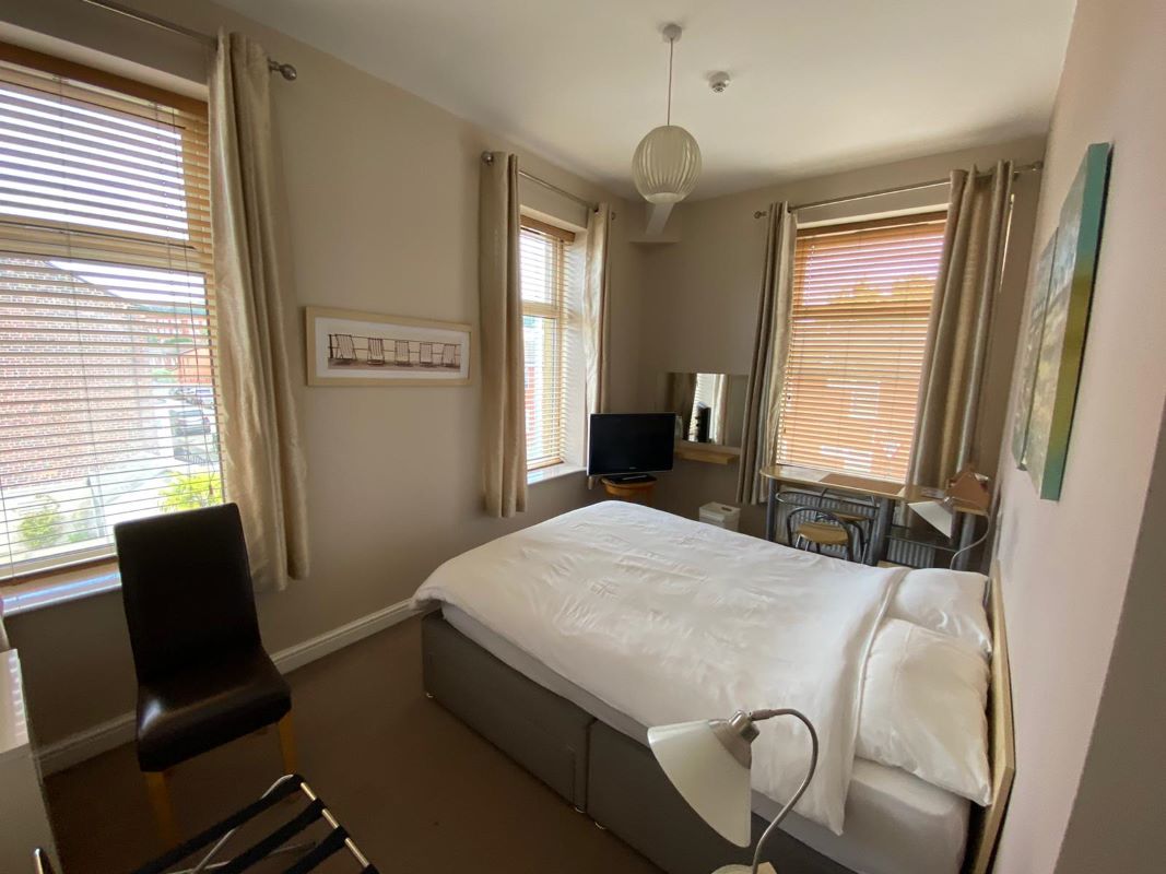 Oak House & Oak Cottage, Beal Lane, Shaw, Oldham, OL2 8PB