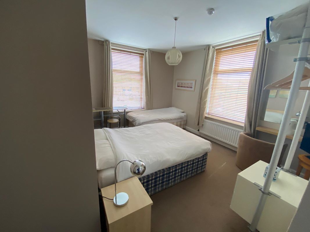 Oak House & Oak Cottage, Beal Lane, Shaw, Oldham, OL2 8PB